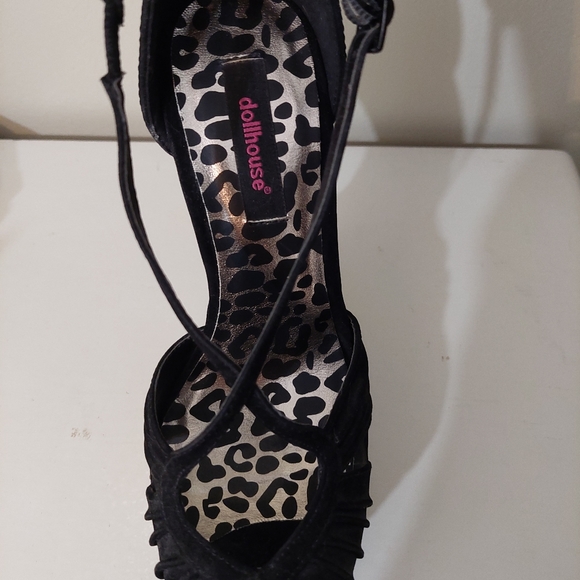 Fun,Dollhouse, size 8 - Picture 5 of 8